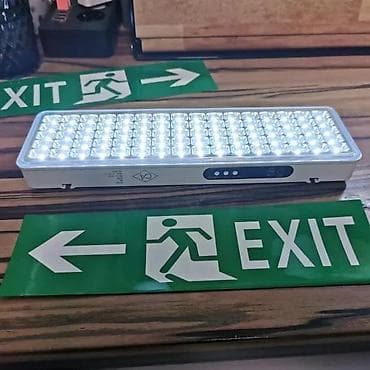 PANIK lampa led 80ld atest. Panik lampa 39led dioda Namena : prilikom na lalafo.rs PANIK lampa led 80ld atest. Panik lampa 39led dioda Namena : prilikom