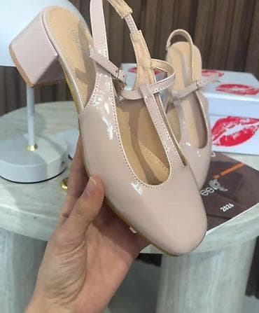 Ženske sandale sa T-remenom i blok petom “Big Dreams” - Model na lalafo.rs — 3 Ženske sandale sa T-remenom i blok petom “Big Dreams” - Model — 3