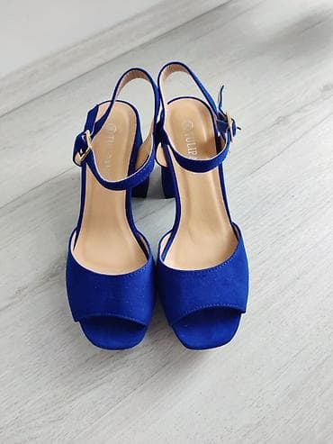 Fenomenalne sandale, jednom obuvene Broj odgovara 37, duzina gazista na lalafo.rs — 3 Fenomenalne sandale, jednom obuvene Broj odgovara 37, duzina gazista — 3