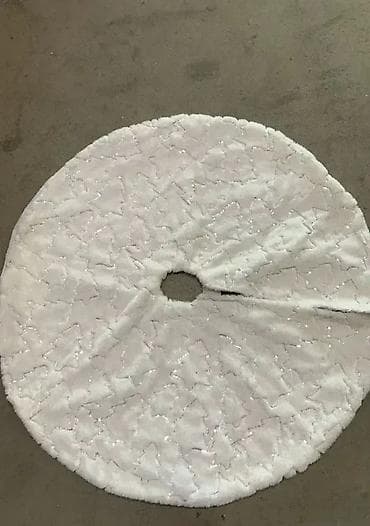 Plišana prostirka za ispod jelke Predivna plišana prostirka/tepih za na lalafo.rs — 1 Plišana prostirka za ispod jelke Predivna plišana prostirka/tepih za — 1