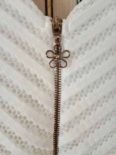 guess ranac beli: Haljina svečana efektna prelepa miss kuzzy veličina 38 ima 2 džepa sa at lalafo.rs — 2 guess ranac beli: Haljina svečana efektna prelepa miss kuzzy veličina 38 ima 2 džepa sa — 2