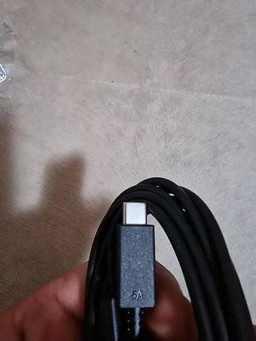 Novi ne korisceni,1.8m originalni. TipC na Tip C. Za sve ostale info na lalafo.rs Novi ne korisceni,1.8m originalni. TipC na Tip C. Za sve ostale info