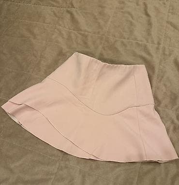 ZARA mini suknja u puder‑roze boi, u odlicnom stanju na lalafo.rs ZARA mini suknja u puder‑roze boi, u odlicnom stanju