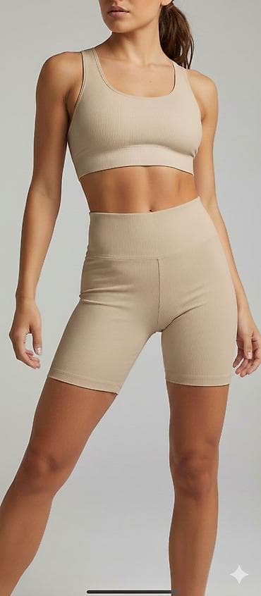 Ženski sportski set – top i biciklističke šorts gaće - Boja: bež/nude na lalafo.rs Ženski sportski set – top i biciklističke šorts gaće - Boja: bež/nude
