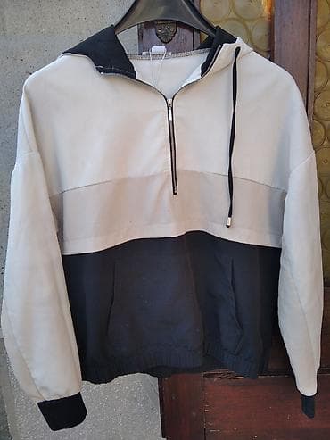 Women's Clothing: Amisu duks-trenerka vel. m u dobrom stanju at lalafo.rs — 1 Women's Clothing: Amisu duks-trenerka vel. m u dobrom stanju — 1