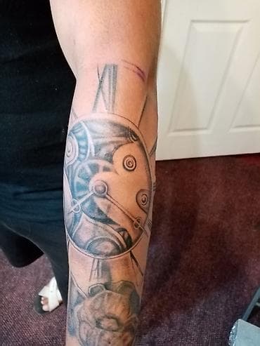 pantalone butiku ali: Diplomirani slikar, crtač, konzervator Ali pre svega tattoo majstor na lalafo.rs — 10 pantalone butiku ali: Diplomirani slikar, crtač, konzervator Ali pre svega tattoo majstor — 10