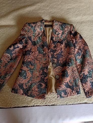 dve suknje po: Ženski sako M. Korina by Korina Pro - Materijal: bogati žakard sa at lalafo.rs — 1 dve suknje po: Ženski sako M. Korina by Korina Pro - Materijal: bogati žakard sa — 1