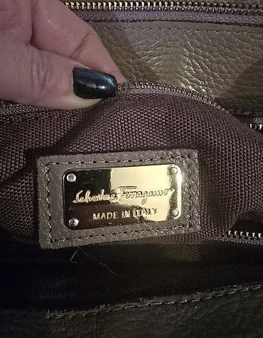 Salvatore FERRAGAMO vintage kožna torba. Prirodna koža. Dosta velika i at lalafo.rs — 5 Salvatore FERRAGAMO vintage kožna torba. Prirodna koža. Dosta velika i — 5