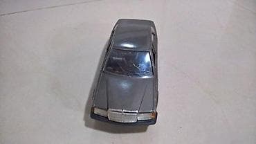 Art & Collectibles: Burago Mercedes 190 e 1 prema 25Wely Taxy at lalafo.rs — 2 Art & Collectibles: Burago Mercedes 190 e 1 prema 25Wely Taxy — 2