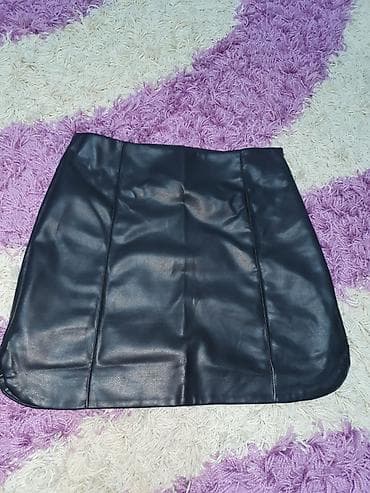 Crna mini suknja od eko-kože - Materijal: meka eko-koža sa blagim na lalafo.rs — 2 Crna mini suknja od eko-kože - Materijal: meka eko-koža sa blagim — 2