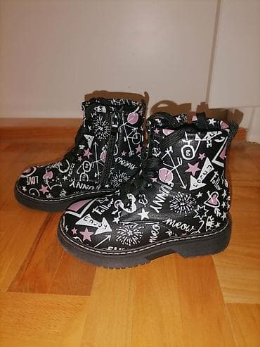 Dečje čizme sa pertlama i rajsferšlusom sa strane. - Boja: crna na lalafo.rs — 2 Dečje čizme sa pertlama i rajsferšlusom sa strane. - Boja: crna — 2