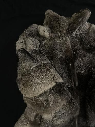 Elegantan, kaput od pravog zečjeg krzna – bezvremenski stil i at lalafo.rs — 2 Elegantan, kaput od pravog zečjeg krzna – bezvremenski stil i — 2