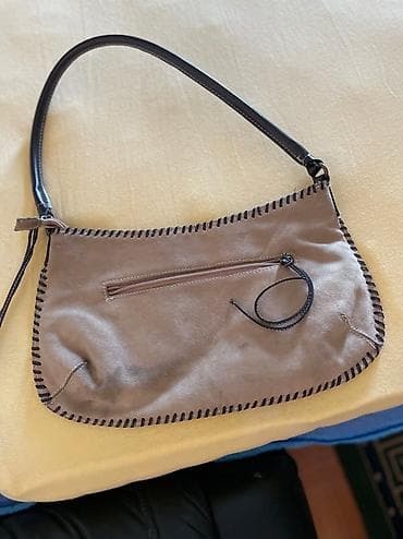 zenske original guess: Ženska torba prevrnuta koza, nošena svetlo braon /oker boja na lalafo.rs — 2 zenske original guess: Ženska torba prevrnuta koza, nošena svetlo braon /oker boja — 2