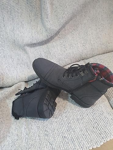 Jack I Jones Original.Kao nove.Kupljene u Nemackoj.Br 44 at lalafo.rs — 3 Jack I Jones Original.Kao nove.Kupljene u Nemackoj.Br 44 — 3