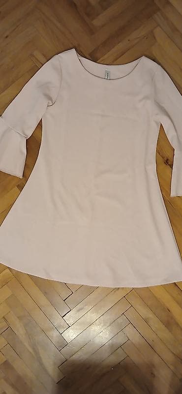 Elegantna haljina u svetloružičastoj (blush) boji. Model A-kroja koji at lalafo.rs — 1 Elegantna haljina u svetloružičastoj (blush) boji. Model A-kroja koji — 1