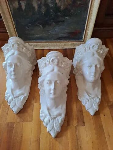 Stilske konzole: Tri konzole od glaziranog gipsa u dobrom stanju sa sitnim ostecenjima na lalafo.rs — 1 Stilske konzole: Tri konzole od glaziranog gipsa u dobrom stanju sa sitnim ostecenjima — 1