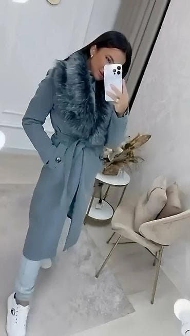 Elegantan ženski kaput sa krznom – sivi - Model: dugi kaput do ispod na lalafo.rs — 1 Elegantan ženski kaput sa krznom – sivi - Model: dugi kaput do ispod — 1