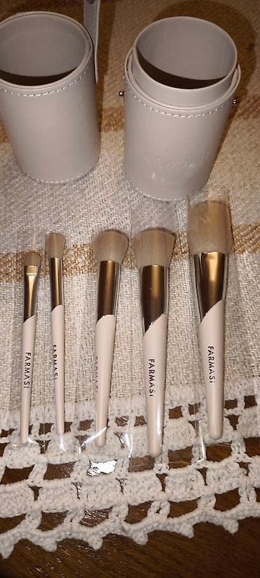 Travel set make up 5 četkica+praktična kožna torbica Pet mini četkica na lalafo.rs — 2 Travel set make up 5 četkica+praktična kožna torbica Pet mini četkica — 2