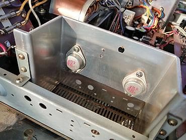 Odlican Akai AM-2400 Vintage tranzistorac, potpuno ispravan, odlicno na lalafo.rs — 8 Odlican Akai AM-2400 Vintage tranzistorac, potpuno ispravan, odlicno — 8