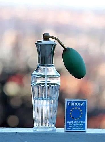 Vintage Atomizer Parfume Botlle 16 cm!. Vintage staklena posuda za na lalafo.rs Vintage Atomizer Parfume Botlle 16 cm!. Vintage staklena posuda za