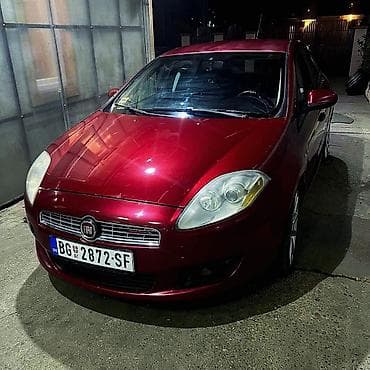 Transport: Fiat Bravo – 5-vrata hatchback, crvena metalik boja. Glavne at lalafo.rs — 1 Transport: Fiat Bravo – 5-vrata hatchback, crvena metalik boja. Glavne — 1