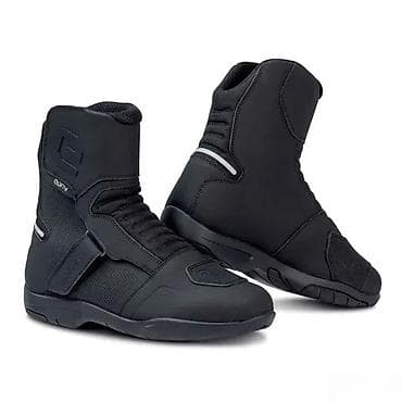 cista koza broj: Moto čizme – srednje visine, sportsko-touring stil - Materijal at lalafo.rs — 2 cista koza broj: Moto čizme – srednje visine, sportsko-touring stil - Materijal — 2