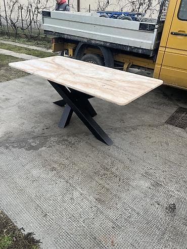 Trpezarijski sto sa pločom od kamena i metalnim postoljem Kamen Onix - na lalafo.rs Trpezarijski sto sa pločom od kamena i metalnim postoljem Kamen Onix -