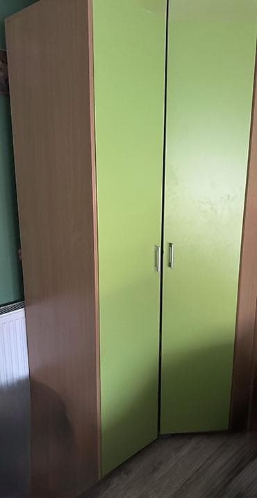 Kompijuterski sto Na prodaju veoma očuvan kompjuterski sto. Sto na lalafo.rs — 1 Kompijuterski sto Na prodaju veoma očuvan kompjuterski sto. Sto — 1