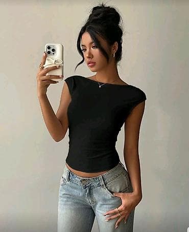 Majica camac izrez sa na lalafo.rs Majica camac izrez sa