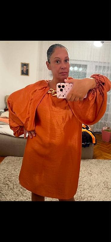 Potpuno ocuvana P. S. Fashion haljina, jednom davno obucena. Od na lalafo.rs Potpuno ocuvana P. S. Fashion haljina, jednom davno obucena. Od