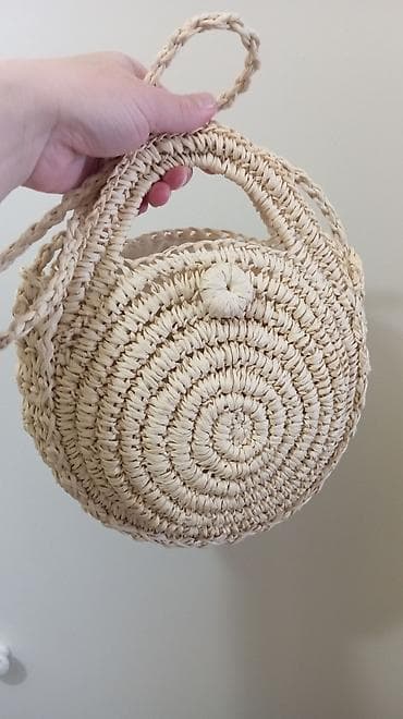 zenske original guess: Pletena torba za plazu
Nova,manjih dimenzija na lalafo.rs — 1 zenske original guess: Pletena torba za plazu
Nova,manjih dimenzija — 1