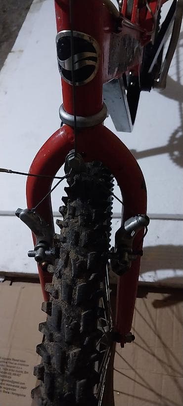 Giant MTB punog vešanja – aluminijumski ram sa zadnjim amortizerom na lalafo.rs — 3 Giant MTB punog vešanja – aluminijumski ram sa zadnjim amortizerom — 3