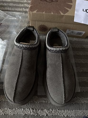 Ugg obuća 41, bоја - Siva na lalafo.rs — 1 Ugg obuća 41, bоја - Siva — 1