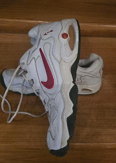 NIKE air max edge model, koža, cele su kozne. broj 47,5 odgovaraju za na lalafo.rs NIKE air max edge model, koža, cele su kozne. broj 47,5 odgovaraju za