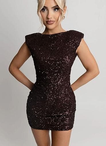 Haljina tamno braon sa šljokicama ima naramenice.Sa elastinom i na lalafo.rs Haljina tamno braon sa šljokicama ima naramenice.Sa elastinom i