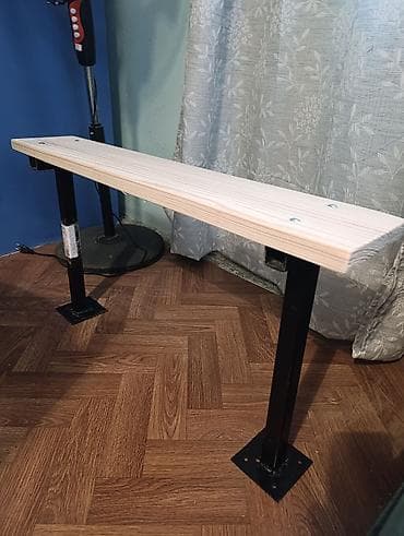 Drvena klupa sa metalnim nogama - Sedište od masivnog drveta (blago na lalafo.rs Drvena klupa sa metalnim nogama - Sedište od masivnog drveta (blago