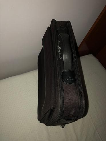 Poslovna torba malo korišćena, u dobrom stanju. Ima puno pregrada i na lalafo.rs — 3 Poslovna torba malo korišćena, u dobrom stanju. Ima puno pregrada i — 3