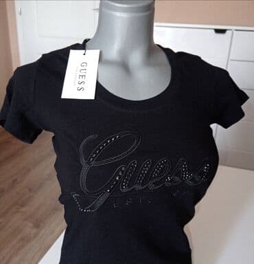 Nova Guess ženska majica veličine S. Cena 1.800 dinara. Uplata pa na lalafo.rs Nova Guess ženska majica veličine S. Cena 1.800 dinara. Uplata pa