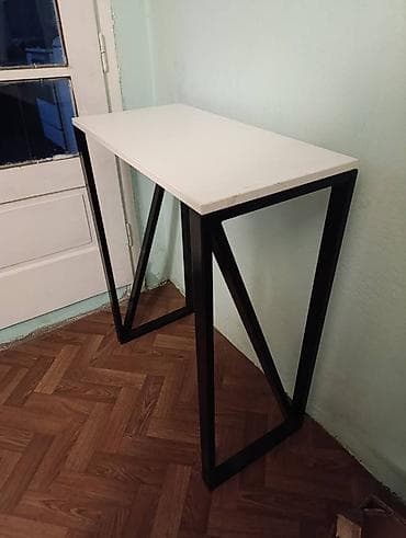 Konzolni sto – moderan industrijski dizajn - Dimenzije: uska na lalafo.rs Konzolni sto – moderan industrijski dizajn - Dimenzije: uska