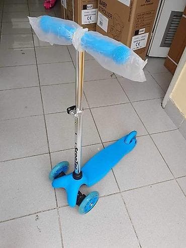 Trotinet sa svetlecim tockovima, nosivost do 35kg, rucica ima tri na lalafo.rs — 2 Trotinet sa svetlecim tockovima, nosivost do 35kg, rucica ima tri — 2