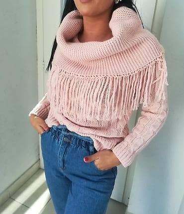 Ženski pleteni džemper u puder roze boji sa dekorativnim resama. - na lalafo.rs — 1 Ženski pleteni džemper u puder roze boji sa dekorativnim resama. - — 1