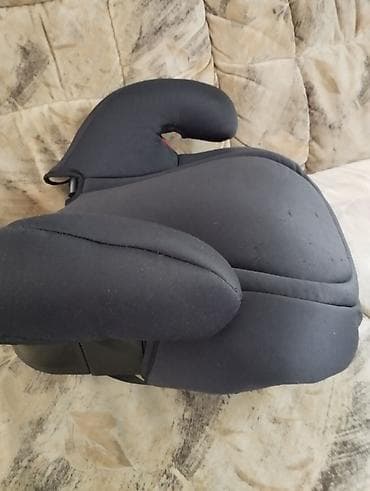 Dečije buster sedište za auto – Maxi-Cosi baza sa navlakom Safety 1st na lalafo.rs — 3 Dečije buster sedište za auto – Maxi-Cosi baza sa navlakom Safety 1st — 3