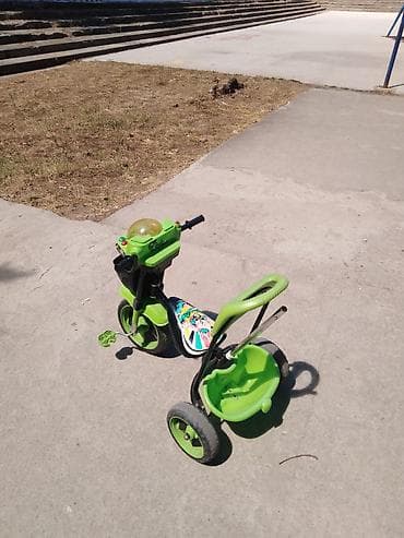 Dečiji tricikl sa ručkom za guranje - Boja: zelena/crna sa šarenim na lalafo.rs — 2 Dečiji tricikl sa ručkom za guranje - Boja: zelena/crna sa šarenim — 2