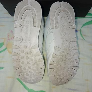 Reebok classic patike . vel 37 na lalafo.rs — 3 Reebok classic patike . vel 37 — 3