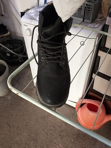 Muška gležnjača – crna - Model: klasična gležnjača sa pertlama - - na lalafo.rs — 2 Muška gležnjača – crna - Model: klasična gležnjača sa pertlama - - — 2