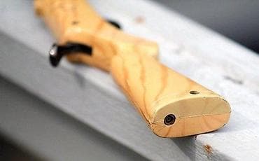 Upaljač u obliku puške / karabina24,5 cm. Upaljač u obliku puške/ na lalafo.rs — 3 Upaljač u obliku puške / karabina24,5 cm. Upaljač u obliku puške/ — 3