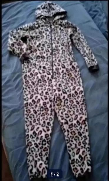 Jednodelna pidzama br.134/140 u super stanju na lalafo.rs — 1 Jednodelna pidzama br.134/140 u super stanju — 1