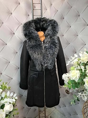 Elegantni ženski kaput sa krznom Gs - Model: duži kaput sa kapuljačom na lalafo.rs Elegantni ženski kaput sa krznom Gs - Model: duži kaput sa kapuljačom