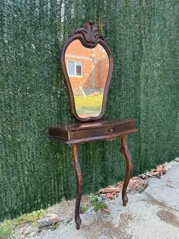 Stilske konzole: Stilska konzola sa ogledalom - ODLIČNO STANJE - MOGUĆ PREVOZ U na lalafo.rs — 6 Stilske konzole: Stilska konzola sa ogledalom - ODLIČNO STANJE - MOGUĆ PREVOZ U — 6