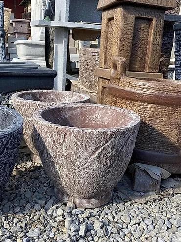 🌸 Opis proizvoda: Betonska saksija (mala) 🧱 Materijal i izrada Vrsta na lalafo.rs — 1 🌸 Opis proizvoda: Betonska saksija (mala) 🧱 Materijal i izrada Vrsta — 1